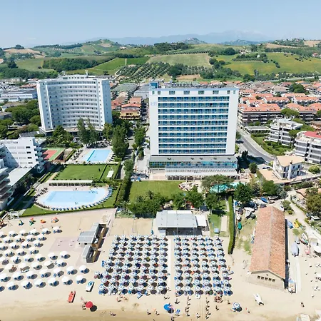 Hermitage Hotel 4*