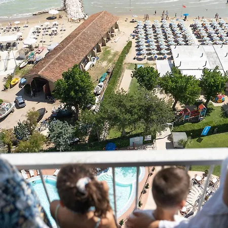Hermitage Hotel 4*