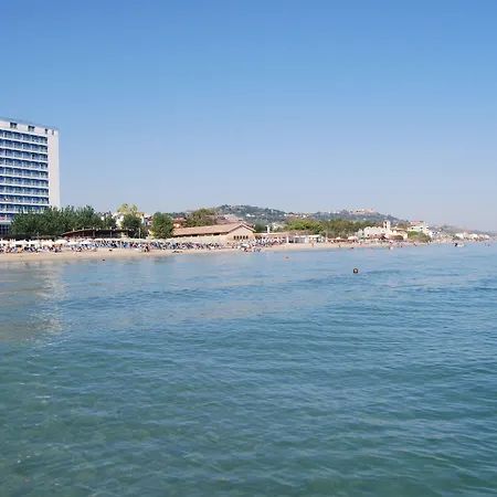 Hermitage Hotel 4*