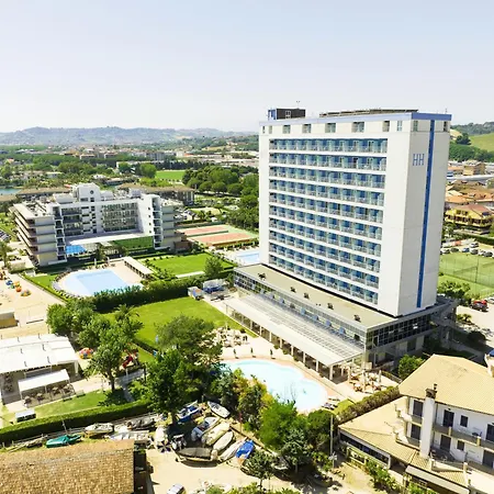 Hermitage Hotel 4*