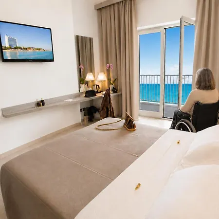 Hermitage Hotel 4*