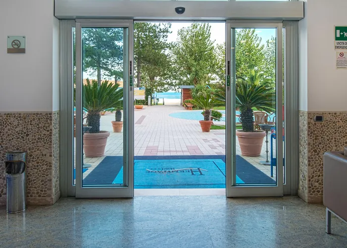 Ξενοδοχείο Hermitage 4*